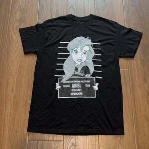 Disney Ariel The Little Mermaid Jaywalking Mug Shot T-Shirt Size Medium